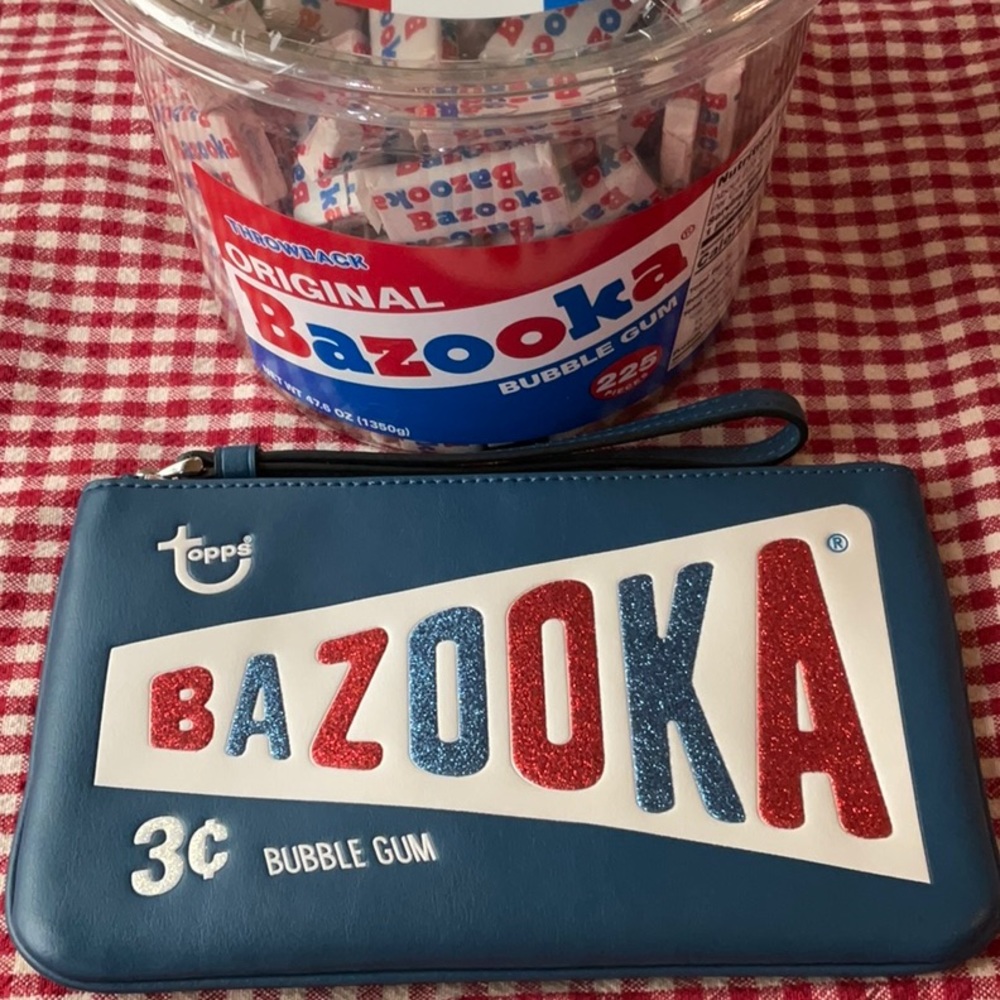 🍬 COACH BAZOOKA WRISTLET 🍬WITH BUBBLEGUM 🍬 - Picture 12 of 16